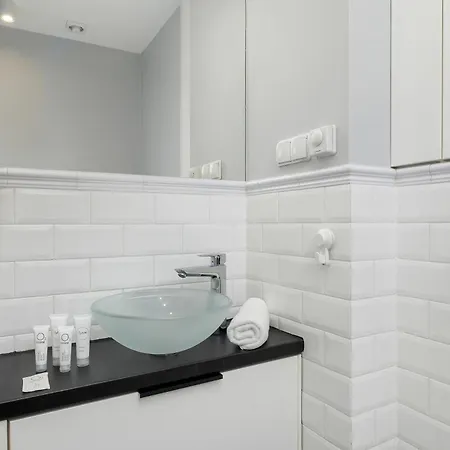 Funkcjonalny Apartament Z Klimatyzacja W Chorzowie By Noclegi Renters * Chorzów